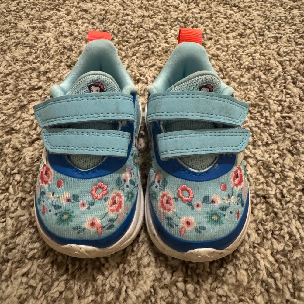 Adidas Fortarun Snowwhite 
Infant/Toddler Shoes